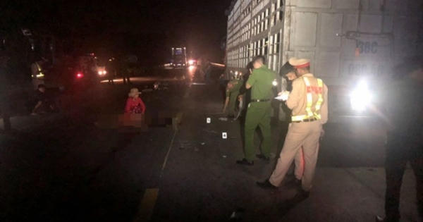 Lao thẳng vào đuôi xe tải đang đỗ, nam thanh niên tử vong tại chỗ