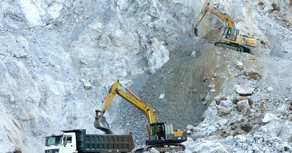 Bộ ngành chậm thực thi, DN cạn tiền lại nguy cơ bị phạt
