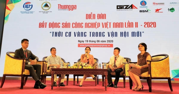 Viện trưởng CIEM: Từng địa phương, từng KCN phải “vượt qua được nỗi sợ khác người" Viện trưởng CIEM: Từng địa phương, từng KCN phải “vượt qua được nỗi sợ khác người"
