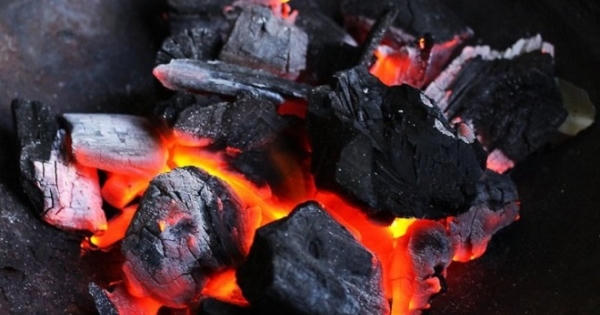 Kon Tum: Đốt than sưởi ấm, cô gái trẻ tử vong Kon Tum: Đốt than sưởi ấm, cô gái trẻ tử vong