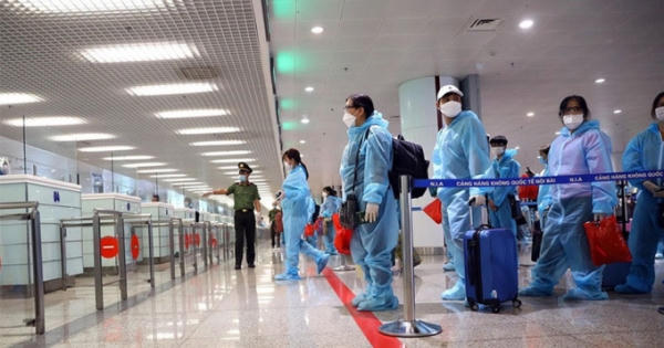 Đề xuất người nhập cảnh tiêm đủ liều vaccine COVID-19 cách ly tại nhà 3 ngày
