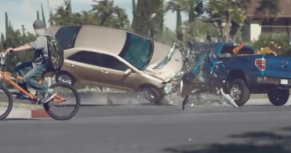 Close to Home - It can wait: Đoạn video từng gây bão cộng đồng mạng