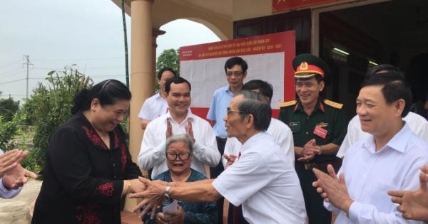 Phó Chủ tịch Quốc hội kiểm tra công tác bầu cử tại Hà Nam Phó Chủ tịch Quốc hội kiểm tra công tác bầu cử tại Hà Nam