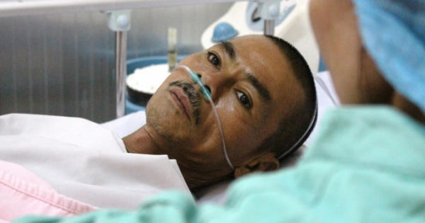 Người Sài Gòn xếp hàng thăm hiệp sĩ đường phố tại bệnh viện