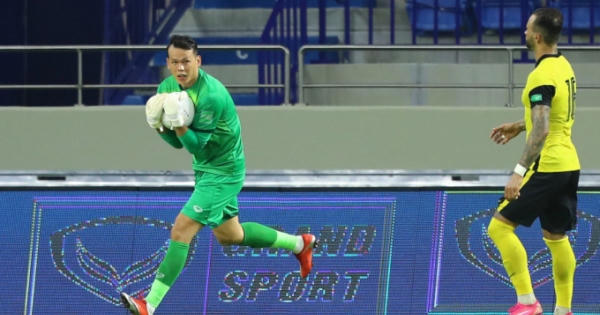 Thủ môn Tấn Trường nói lời "ruột gan" với HLV Park Hang Seo Thủ môn Tấn Trường nói lời "ruột gan" với HLV Park Hang Seo