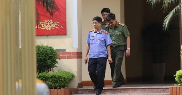 Bắt Chánh thanh tra Bộ TT&TT liên quan đến vụ đánh bạc nghìn tỷ