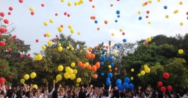 Nghẹn ngào lời nhắn gửi học sinh lớp 12 của thầy hiệu trưởng trường chuyên Phan Bội Châu