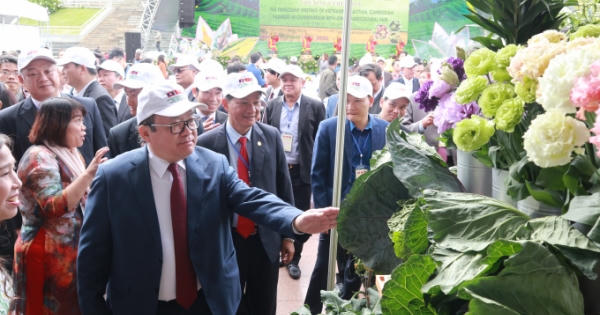 Khai mạc Chương trình gặp gỡ hữu nghị nông dân ba nước Việt Nam, Lào, Campuchia