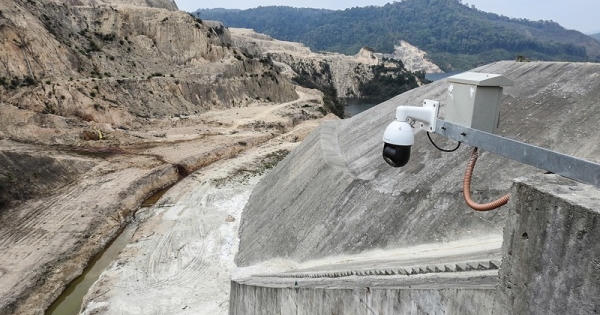 Chùm ảnh: 'Đánh cắp' nguồn nước của dòng sông ở Tây Nguyên