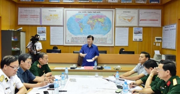 Phó Thủ tướng Trịnh Đình Dũng chỉ đạo tìm kiếm vụ máy bay gặp nạn