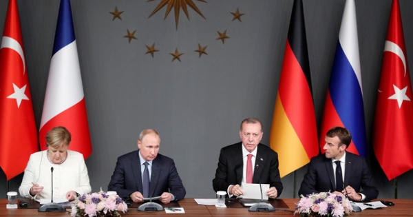 Tổng thống Putin quyết tâm tiêu diệt tàn dư khủng bố ở Syria Tổng thống Putin quyết tâm tiêu diệt tàn dư khủng bố ở Syria