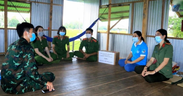 Ấm lòng người chiến sĩ nơi tuyến đầu chống dịch