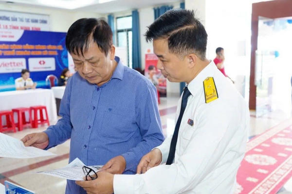 Hộ kinh doanh doanh thu trên 500 triệu đồng phải nộp thuế, sàn thương mại điện tử khấu trừ theo giao dịch