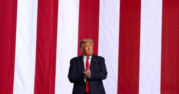 Tài khoản Twitter của Tổng thống Trump bị hack?