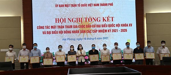 Hải Phòng: Khen thưởng các tập thể và cá nhân có thành tích trong công tác tổ chức bầu cử