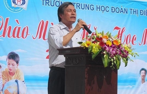 Hiệu trưởng trường THPT Đoàn Thị Điểm, Đặng Quốc Thống: Lấy tinh thần nhân văn để cảm hóa học sinh vi phạm Hiệu trưởng trường THPT Đoàn Thị Điểm, Đặng Quốc Thống: Lấy tinh thần nhân văn để cảm hóa học sinh vi phạm