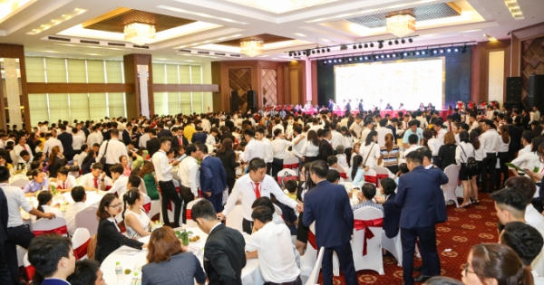 Đầu tư gì sinh lời vượt trội những ngày cuối năm? Đầu tư gì sinh lời vượt trội những ngày cuối năm?