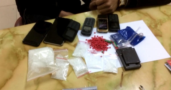 Bắt giữ 2 đối tượng vận chuyển ma túy từ Lào vào Việt Nam