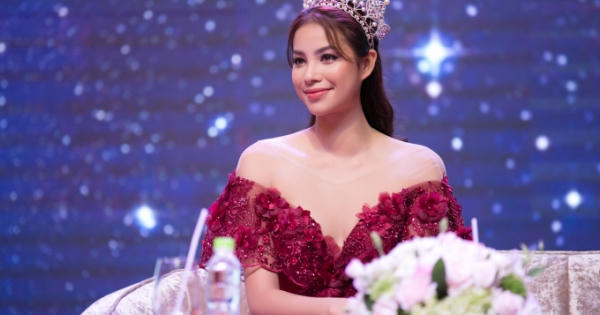 Sau hơn một năm đăng quang, Phạm Hương chưa bao giờ thôi "Đẹp" Sau hơn một năm đăng quang, Phạm Hương chưa bao giờ thôi "Đẹp"