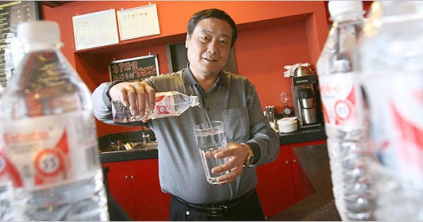 Chuyện ít biết về vị tỷ phú “đi lên từ dưới đáy xã hội”