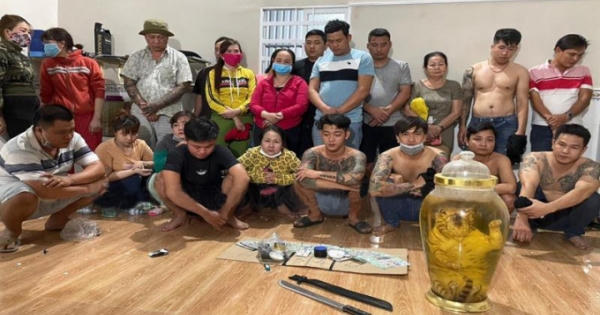 Đồng Nai: Triệt phá sới bạc tại huyện Vĩnh Cửu, tạm giữ 21 đối tượng Đồng Nai: Triệt phá sới bạc tại huyện Vĩnh Cửu, tạm giữ 21 đối tượng