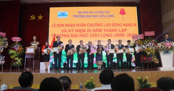 Đại Học Cửu Long Vĩnh Long 20 năm hình thành xây dựng, những thành tựu và phát triển Đại Học Cửu Long Vĩnh Long 20 năm hình thành xây dựng, những thành tựu và phát triển