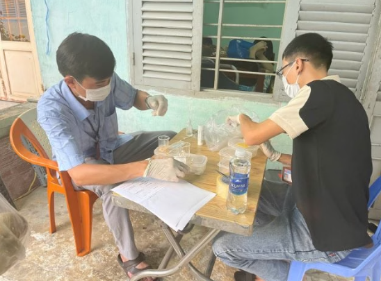 Khẩn trương điều tra vụ hàng loạt người nôn ói, nhập viện cấp cứu sau khi ăn bánh mì tại TPHCM