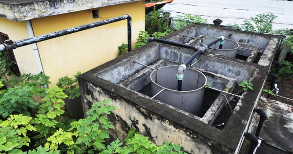 Trạm xử lý nước thải ở Hà Nội bị bỏ hoang 10 năm