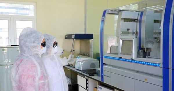 Choáng váng giá trúng thầu cung cấp máy thở vào các bệnh viện