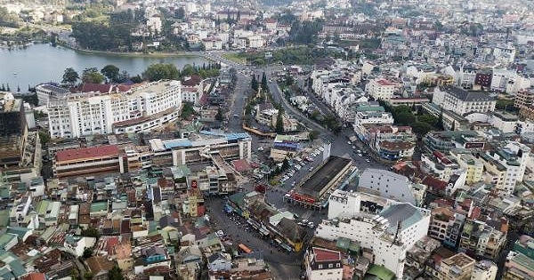 'Cô gái thành thị lạnh lùng' bất chấp tạo hóa
