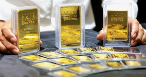 Giá vàng tăng vọt chỉ sau 1 đêm cuối tuần