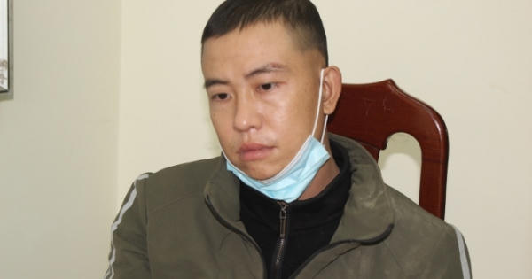 “Người vận chuyển” bị bắt cùng “gói hàng đặc biệt” 12 bánh heroin