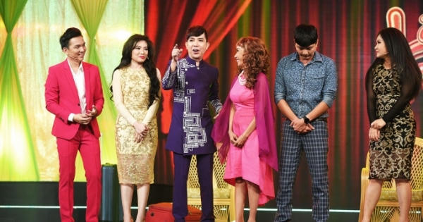 Làng hài mở hội: Hát cải lương, đội Ngũ Sắc vẫn khiến Trần Thành, Việt Hương cười ngất Làng hài mở hội: Hát cải lương, đội Ngũ Sắc vẫn khiến Trần Thành, Việt Hương cười ngất