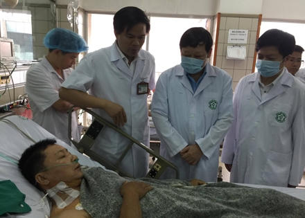 Khám nghiệm máy móc tại khoa thận để làm rõ nguyên nhân 7 người tử vong