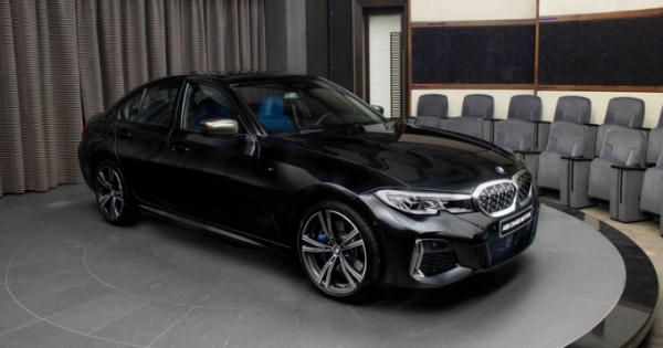 BMW M340i 2020 bí hiểm hơn với màu sơn đen kim loại BMW M340i 2020 bí hiểm hơn với màu sơn đen kim loại