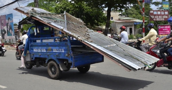 Hãi hùng “máy chém" nghênh ngang trên phố Sài Gòn