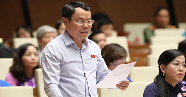 Dư luận râm ran 'chợ đen' mua quan bán chức nhộn nhịp dịp đại hội