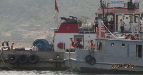 Việt Nam giải cứu thành công tàu cá Trung Quốc gặp nạn trên biển Đông