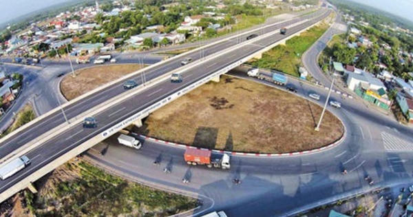 Trình Quốc hội xem xét 3 phương án đầu tư “đại dự án” cao tốc Bắc - Nam Trình Quốc hội xem xét 3 phương án đầu tư “đại dự án” cao tốc Bắc - Nam