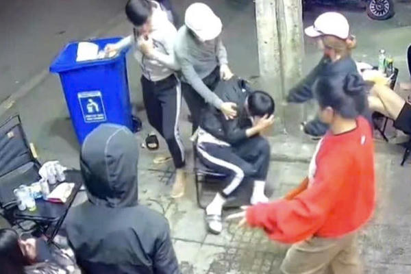 Khởi tố 3 thiếu niên hành hung nam sinh lớp 9 tử vong ở Gia Lai