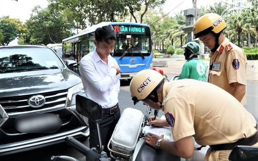 Hơn 13.000 trường hợp vi phạm bị xử lý trong ngày thứ hai ra quân tổng kiểm soát