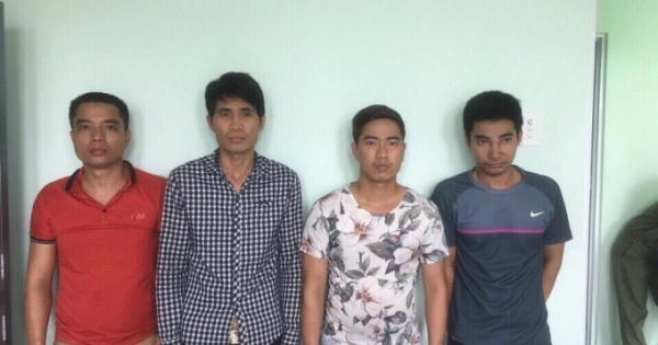 Bắt 4 đối tượng mang vàng bạc giả đi cầm cố