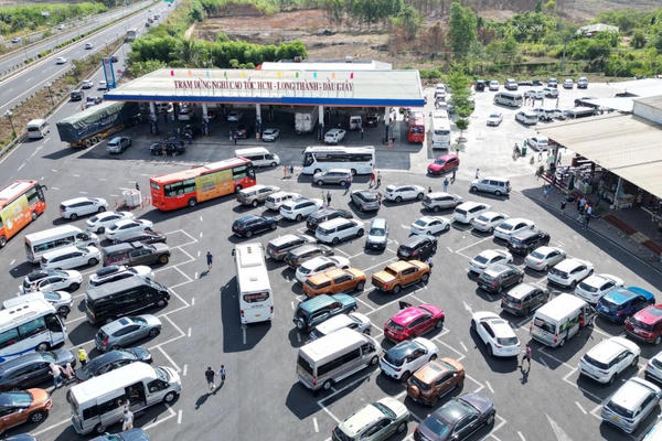 Bộ Công Thương đề nghị Đồng Nai khẩn trương bảo đảm cung cấp xăng dầu trên cao tốc TP HCM – Long Thành – Dầu Giây