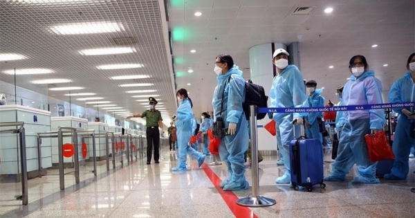 Người nhập cảnh chưa tiêm đủ mũi vaccine phải cách ly thế nào?