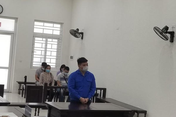 Khiến nam sinh đại học tử vong, cựu cán bộ công an nhận 30 tháng tù Khiến nam sinh đại học tử vong, cựu cán bộ công an nhận 30 tháng tù