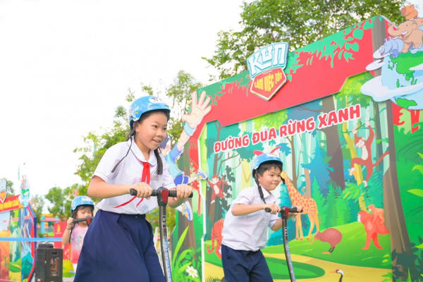 Lan tỏa thông điệp “Cùng KUN bảo vệ muôn loài” qua màn đồng diễn sân trường toàn quốc