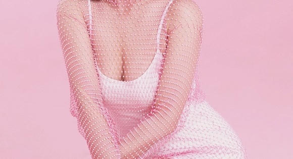 Dương Lan Ngọc... mặc váy siêu ngắn "đốt mắt" nhất tuần qua