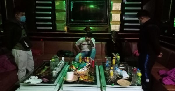 Hải Dương: Phát hiện 7 đối tượng đang "bay lắc" trong phòng hát karaoke