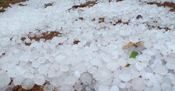 Mưa đá trút xuống huyện Đồng Văn, một người bị thương