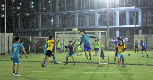 Sôi nổi giải bóng đá Tứ hùng tranh cup Hacinco năm 2017